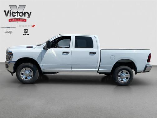 2025 RAM 2500 Tradesman Crew Cab 4x4 6'4' Box
