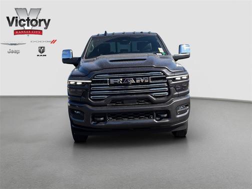 2026 RAM 3500 Laramie Crew Cab 4x4 8' Box