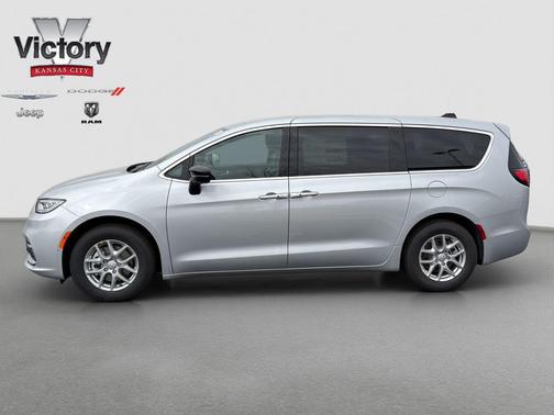 Silver Mist Clearcoat 2026 Chrysler Pacifica L