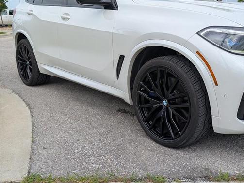 2020 BMW X5 M50i