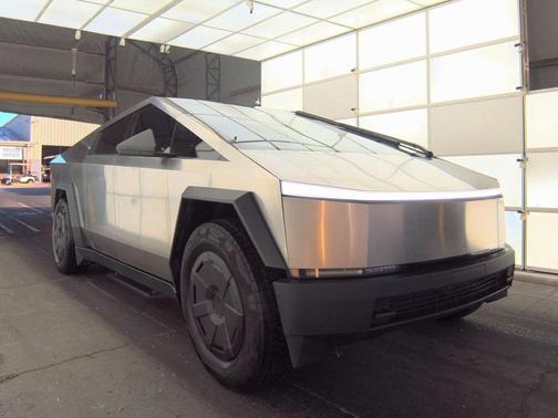 2024 Tesla Cybertruck All-Wheel Drive