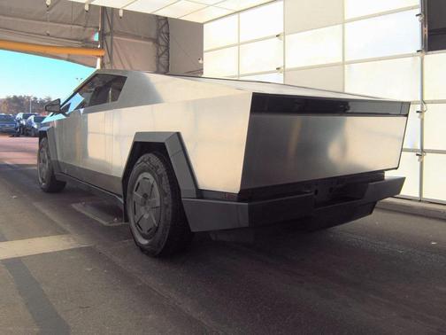 2024 Tesla Cybertruck All-Wheel Drive