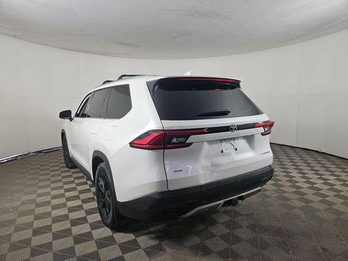 Wind Chill Pearl 2024 Toyota Grand Highlander Platinum