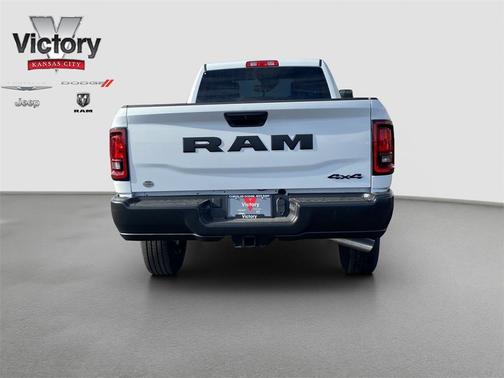 2026 RAM 2500 Tradesman Crew Cab 4x4 8' Box