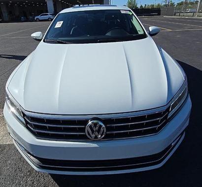 2018 Volkswagen Passat 2.0T SE