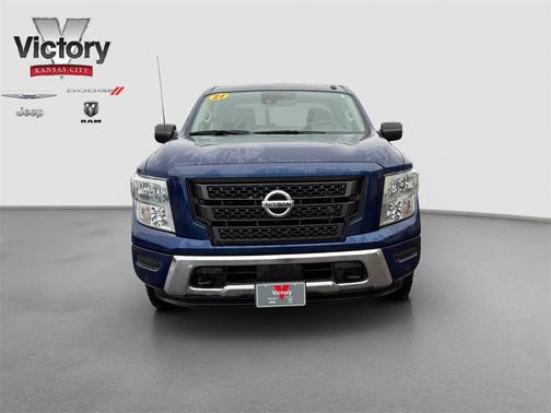 2021 Nissan Titan SV
