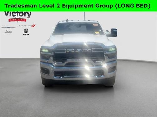 2025 RAM 2500 Tradesman Crew Cab 4x4 8' Box