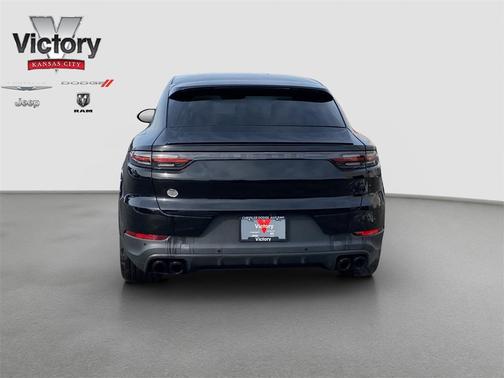 2022 Porsche Cayenne Platinum Edition