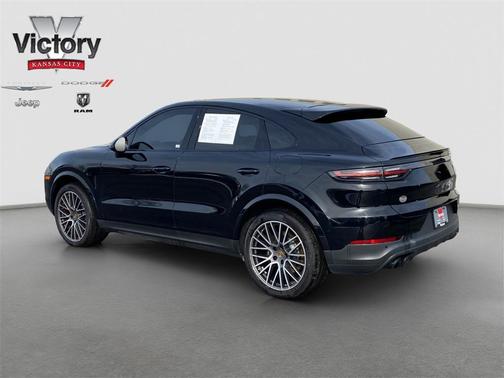 2022 Porsche Cayenne Platinum Edition