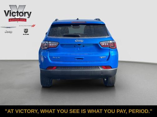 Hydro Blue Pearlcoat 2026 Jeep Compass Latitude