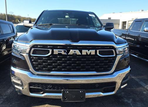 Diamond Black Crystal Pearlcoat 2025 RAM 1500 Big Horn/Lone Star