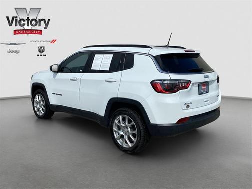 2024 Jeep Compass Latitude Lux