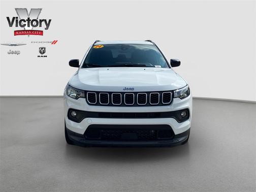 2024 Jeep Compass Latitude Lux