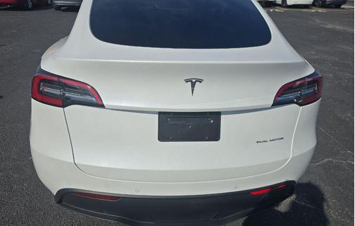 Pearl White Multi-Coat 2021 Tesla Model Y Long Range Dual Motor All-Wheel Drive