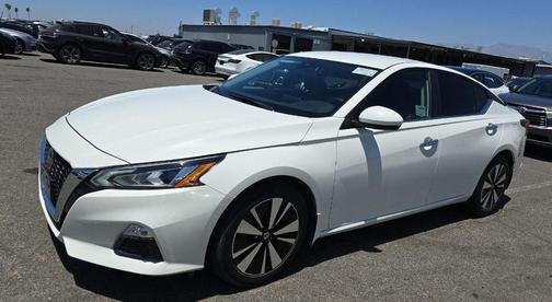 2022 Nissan Altima 2.5 SV