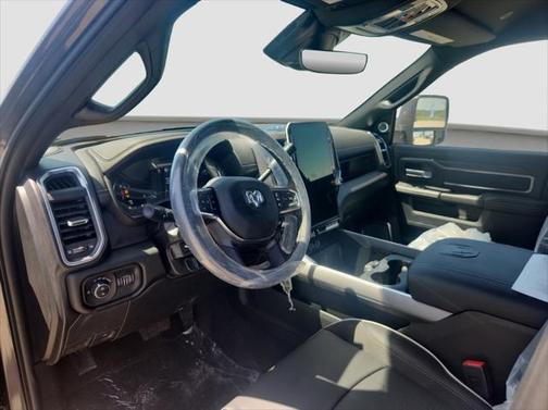 2025 RAM 2500 Laramie Crew Cab 4x4 6'4' Box