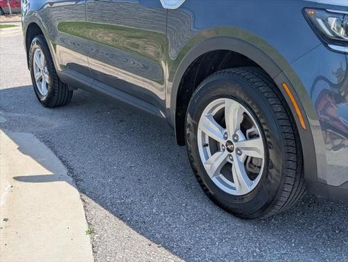 2022 Kia Sorento LX