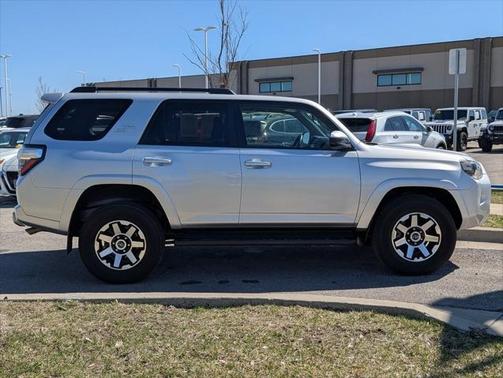 2022 Toyota 4Runner TRD Off Road