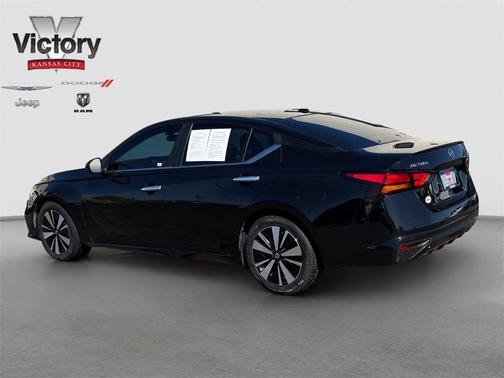 2021 Nissan Altima 2.5 SV
