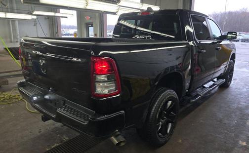 Diamond Black Crystal Pearlcoat 2022 RAM 1500 Big Horn/Lone Star