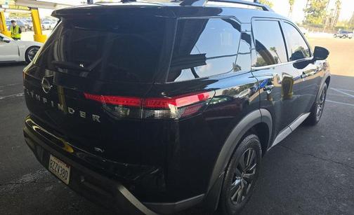 2022 Nissan Pathfinder SV 2WD