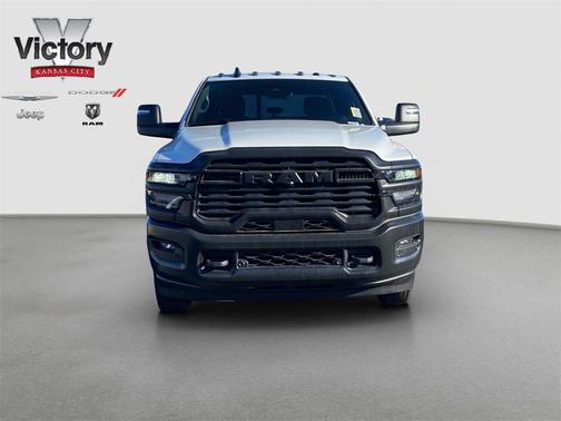 2026 RAM 3500 Tradesman Crew Cab 4x4 8' Box