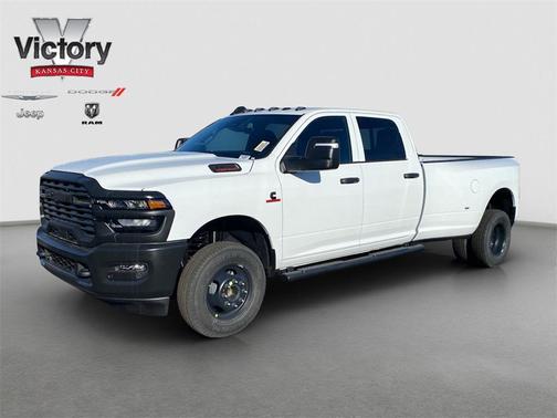 2026 RAM 3500 Tradesman Crew Cab 4x4 8' Box