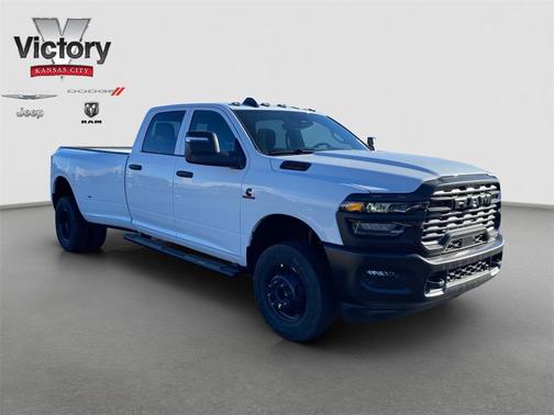 2026 RAM 3500 Tradesman Crew Cab 4x4 8' Box