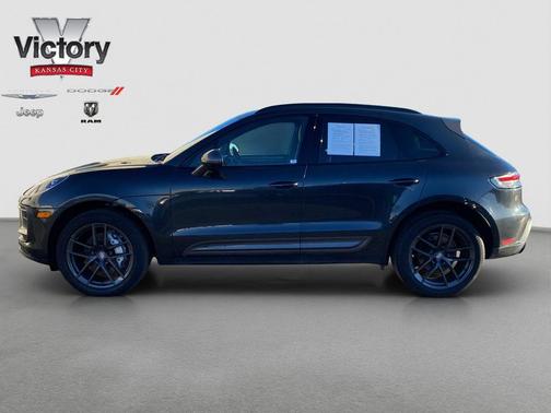 2023 Porsche Macan T