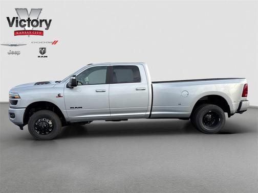 2026 RAM 3500 Laramie Crew Cab 4x4 8' Box
