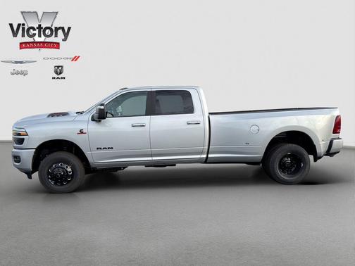 2026 RAM 3500 Laramie Crew Cab 4x4 8' Box