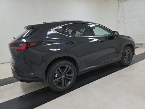 2024 Lexus NX 450h+ Luxury