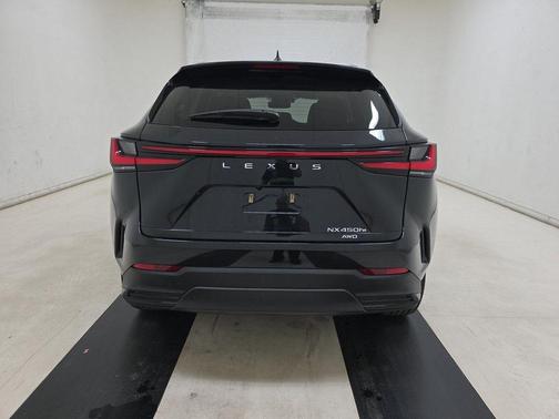 2024 Lexus NX 450h+ Luxury