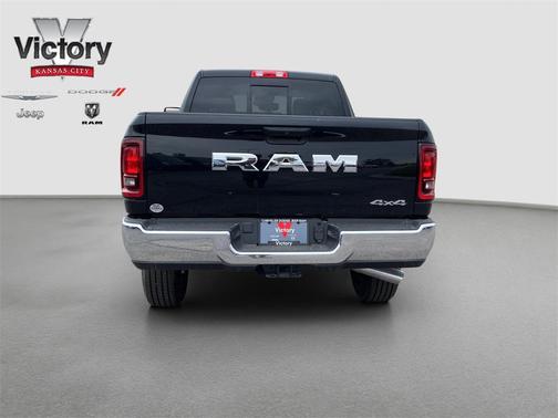 2025 RAM 2500 Tradesman Crew Cab 4x4 6'4' Box