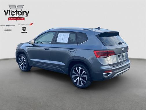 2024 Volkswagen Taos 1.5T SE