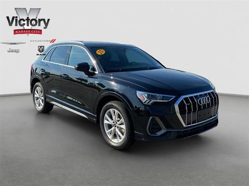 2023 Audi Q3 Premium 45 TFSI S line quattro Tiptronic