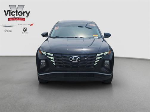 2022 Hyundai TUCSON SE