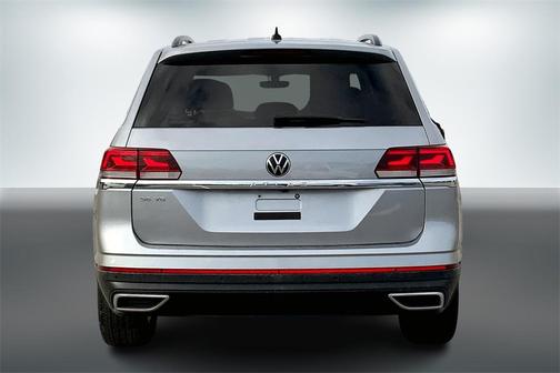 Photo 4 of 31 of 2021 Volkswagen Atlas 3.6 V6 SE w/ Technology