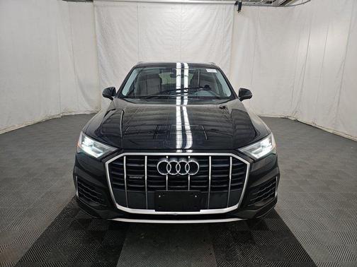 2022 Audi Q7 45 Premium