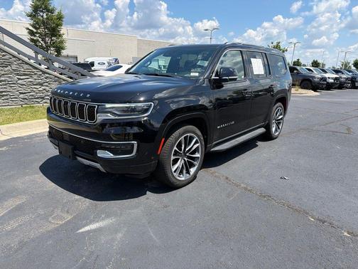 Diamond Black Crystal Pearlcoat 2024 Jeep Wagoneer Series II 4x4