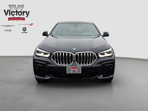 Carbon Black Metallic 2022 BMW X6 xDrive40i