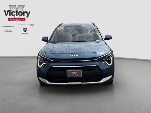 Mineral Blue 2023 Kia Niro EX
