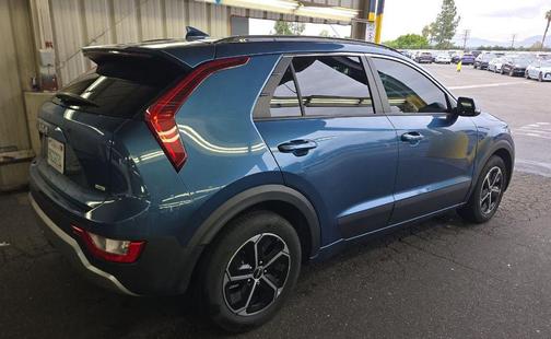 Mineral Blue 2023 Kia Niro EX