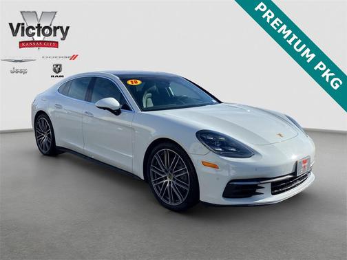 2018 Porsche Panamera 4S