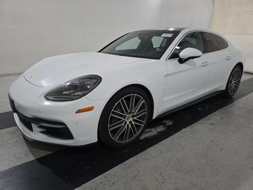 2018 Porsche Panamera 4S