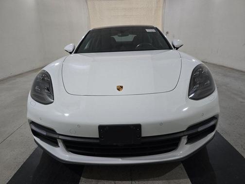 2018 Porsche Panamera 4S