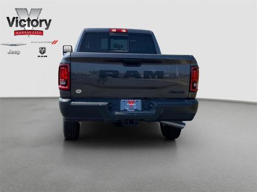 2025 RAM 2500 Tradesman Crew Cab 4x4 6'4' Box