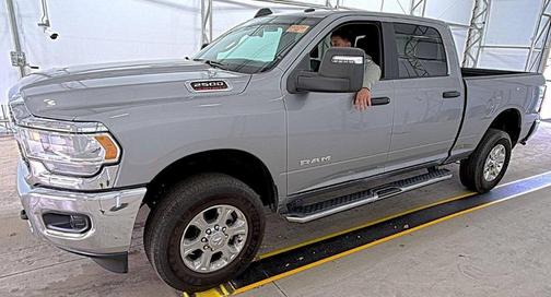 2024 RAM 2500 Big Horn Crew Cab 4x4 6'4' Box