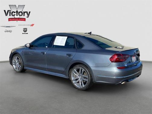 2018 Volkswagen Passat 2.0T R-Line