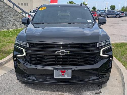 2023 Chevrolet Suburban RST